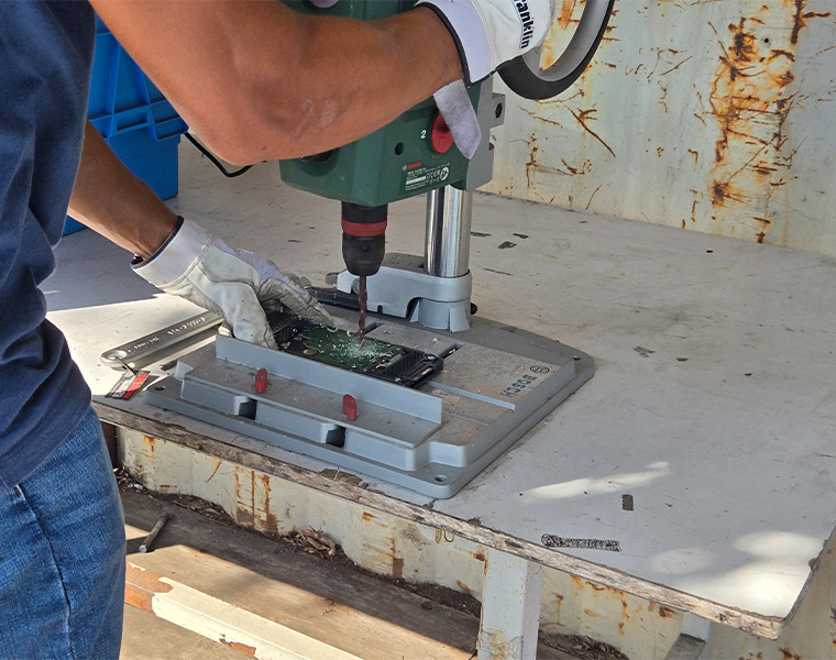 采用手动设备执行精细化销毁